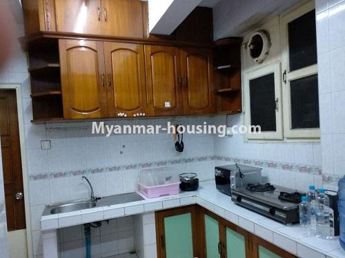 ミャンマー不動産 - 賃貸物件 - No.4635 - Furnished University Yeik Mon Condominium room for rent in Bahan! - kitchen view