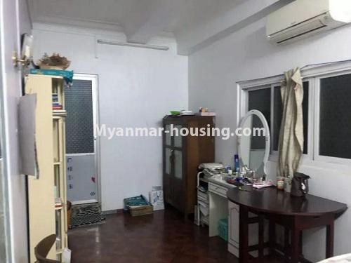 ミャンマー不動産 - 賃貸物件 - No.4657 - Large furnished Bargayar Condominium room for rent in Sanchaung! - dining area view