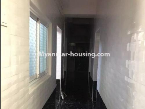 ミャンマー不動産 - 賃貸物件 - No.4657 - Large furnished Bargayar Condominium room for rent in Sanchaung! - corridor view