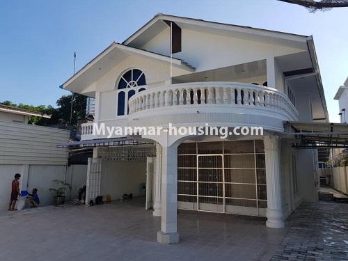 ミャンマー不動産 - 賃貸物件 - No.4702 - Six BHK two storey landed house for rent in Golden Valley, Bahan! - house and compound view