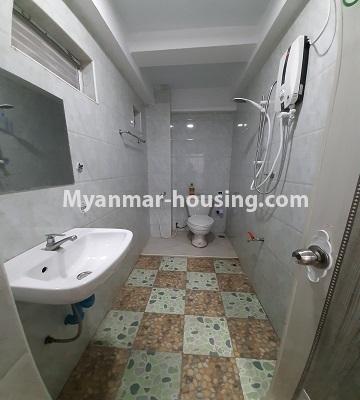 ミャンマー不動産 - 賃貸物件 - No.4729 - Furnished two bedroom mini condominium room for rent near Myaynigone, Sanchaung! - another bathroom view