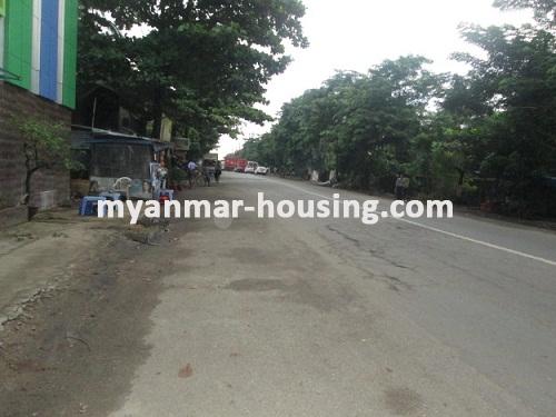 Myanmar real estate - for sale property - No.2073 - A good landed house for doing business for sale on now! - View of the  street .