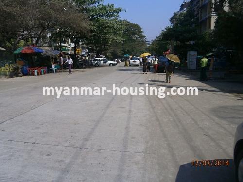 Myanmar real estate - for sale property - No.2495 - Nice apartment for sale at Kyauk Myaung ! - View of the street.