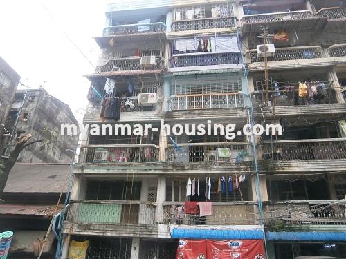 Myanmar real estate - for sale property - No.2624 - Apartment near market in Mingalar Taung Nyunt! - Close view of the building.