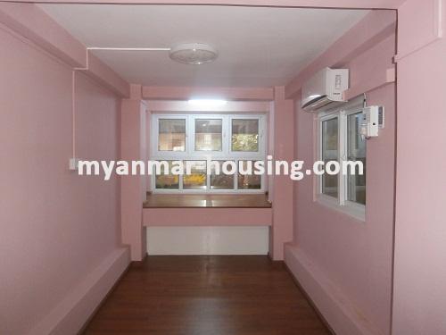 缅甸房地产 - 出售物件 - No.2712 - Nice apartment available in Kyee Myin Daing! - View of the partition.