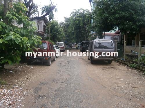 ミャンマー不動産 - 売り物件 - No.2713 - House for sale in Kyee Myin Daing! - View of the street.