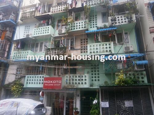 缅甸房地产 - 出售物件 - No.2727 - An apartment for sale available! - Front view of the building.