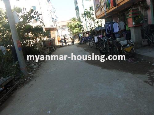 Myanmar real estate - for sale property - No.2932 - Nice apartment of sale in Thin Gann Gyun ! - View of the street.